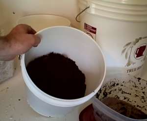 thùng đựng bã cà phê