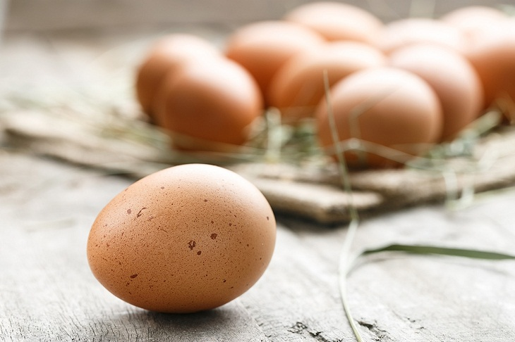 mua trứng nên chọn quả có đốm không