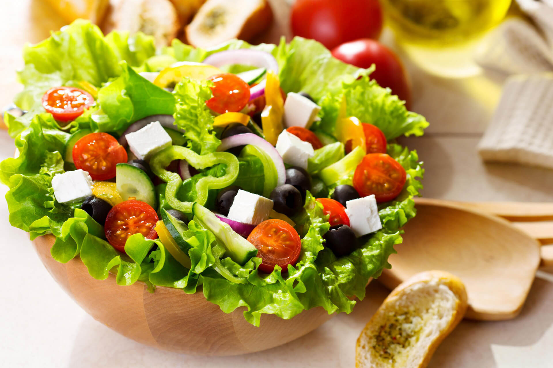 Salad rau củ quả thanh mát cho ngày đầu hè