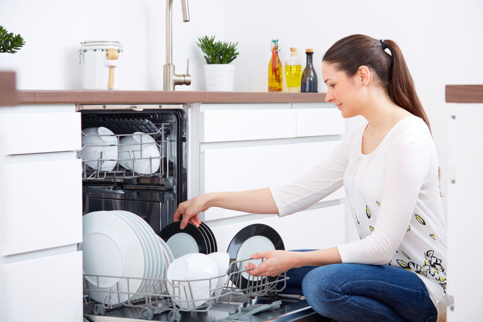 Rửa bát với máy rửa bát có thực sự sạch như bạn nghĩ?